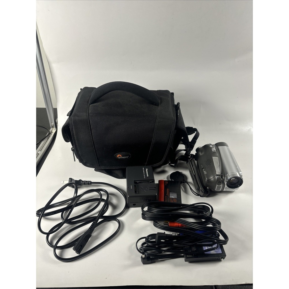 Panasonic MiniDV Camcorder 30x Optical Zoom w/ Charger Battery Tape Untested